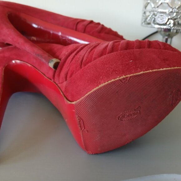 Christian Louboutin Red Suede Women's Heels - Picture 4 of 6